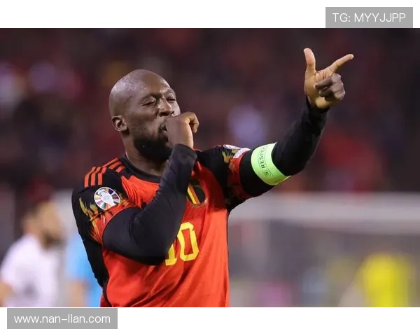 决赛气息浓厚国奥奖杯亮相